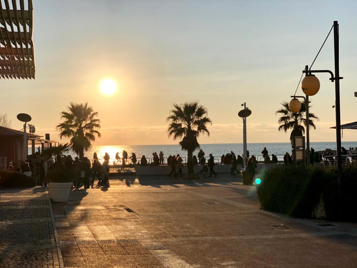 Appartamento A 30 Mt Dal Mare Cecina  Exterior foto